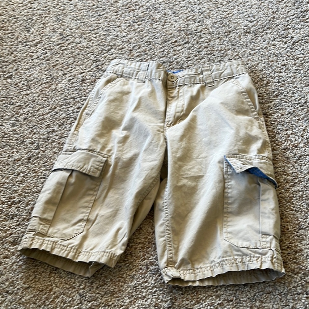 Levi’s cargo shorts. Khaki. Size 10.